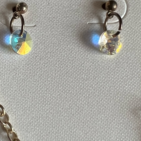 Vintage Swarovski crystal and silver plated necklace and earring set - Picture 4 of 7